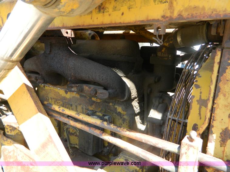 image for item B3619 Caterpillar D4 track loader