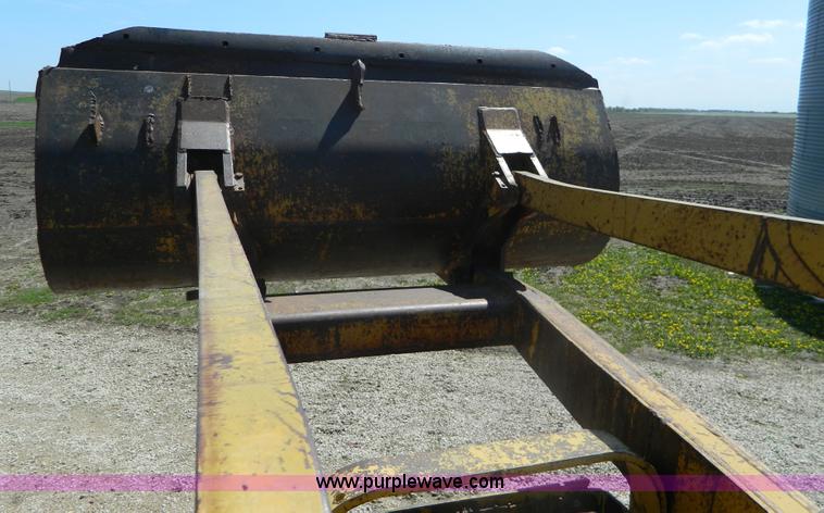 image for item B3619 Caterpillar D4 track loader