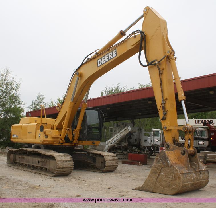 image for item B6504 2003 John Deere 330C LC excavator