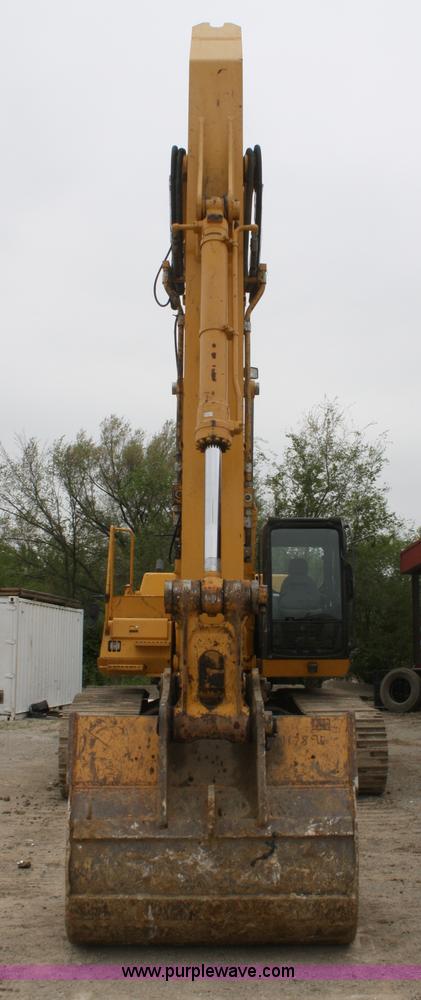 image for item B6504 2003 John Deere 330C LC excavator