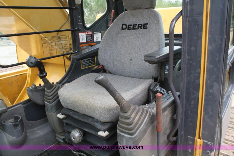 image for item B6504 2003 John Deere 330C LC excavator
