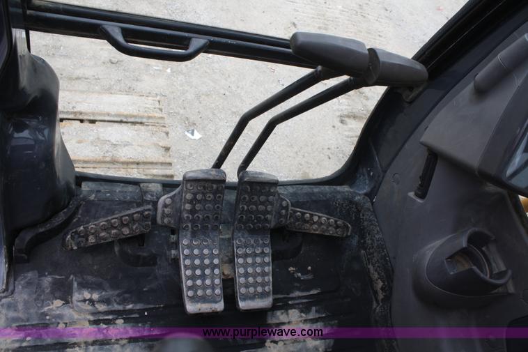 image for item B6504 2003 John Deere 330C LC excavator