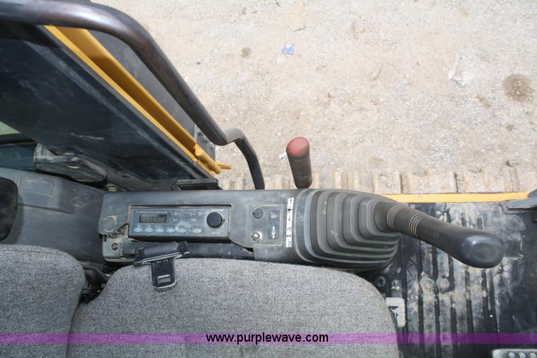 image for item B6504 2003 John Deere 330C LC excavator