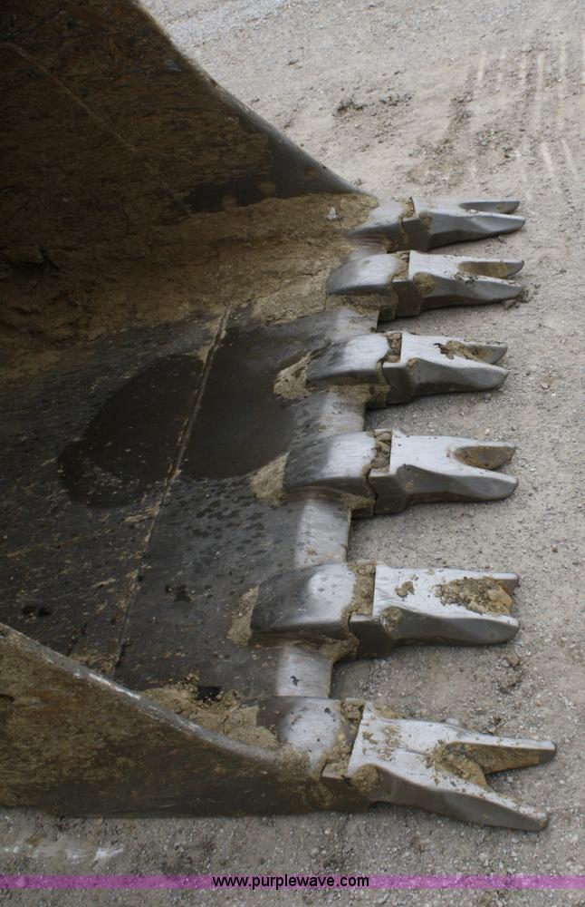 image for item B6504 2003 John Deere 330C LC excavator