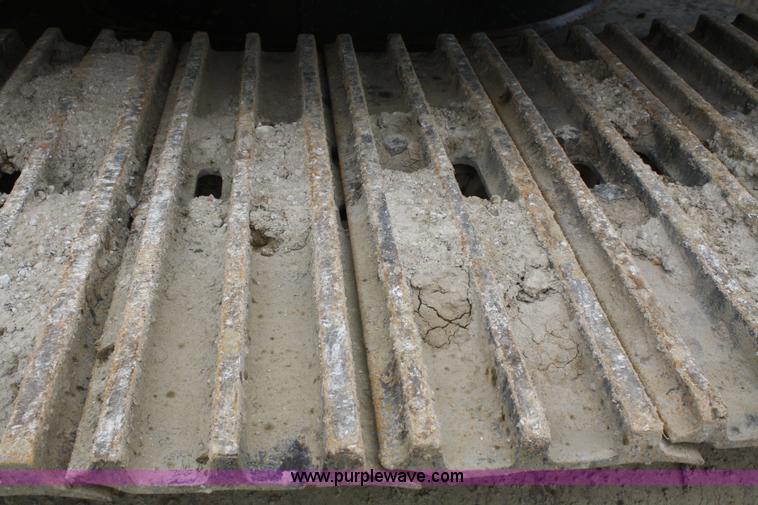 image for item B6504 2003 John Deere 330C LC excavator