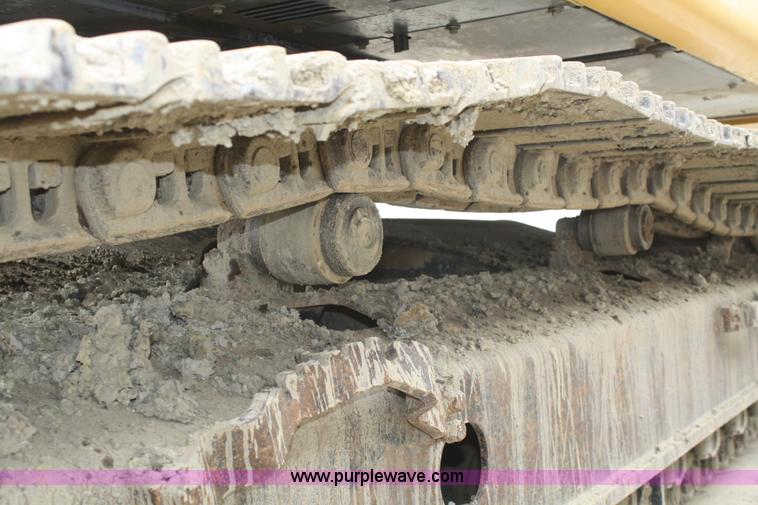 image for item B6504 2003 John Deere 330C LC excavator