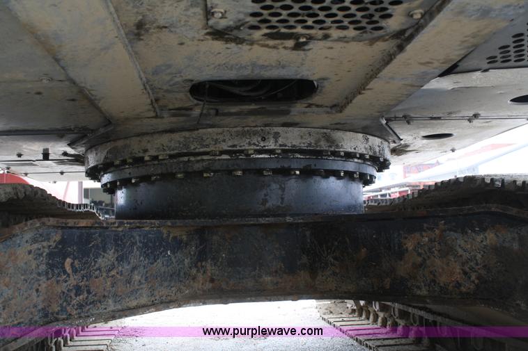 image for item B6504 2003 John Deere 330C LC excavator