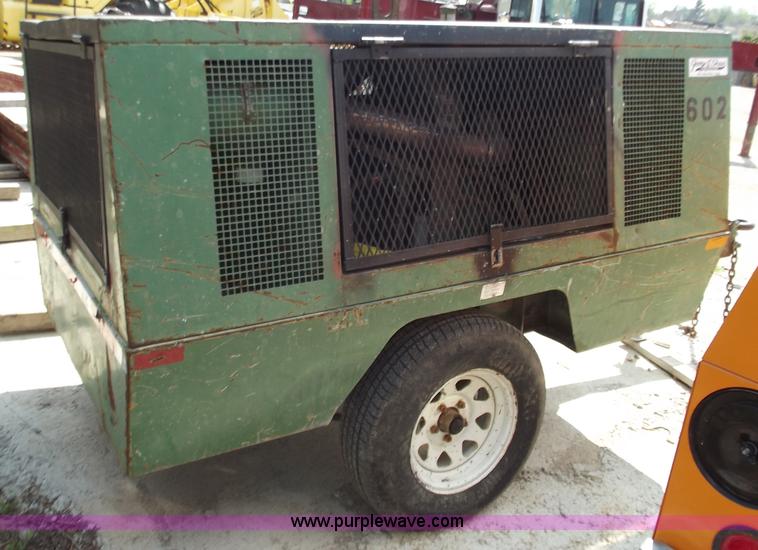 image for item B9193 Sullair 185Q compressor