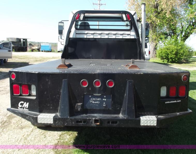 image for item B9194 2006 Freightliner M2 106 flatbed truck