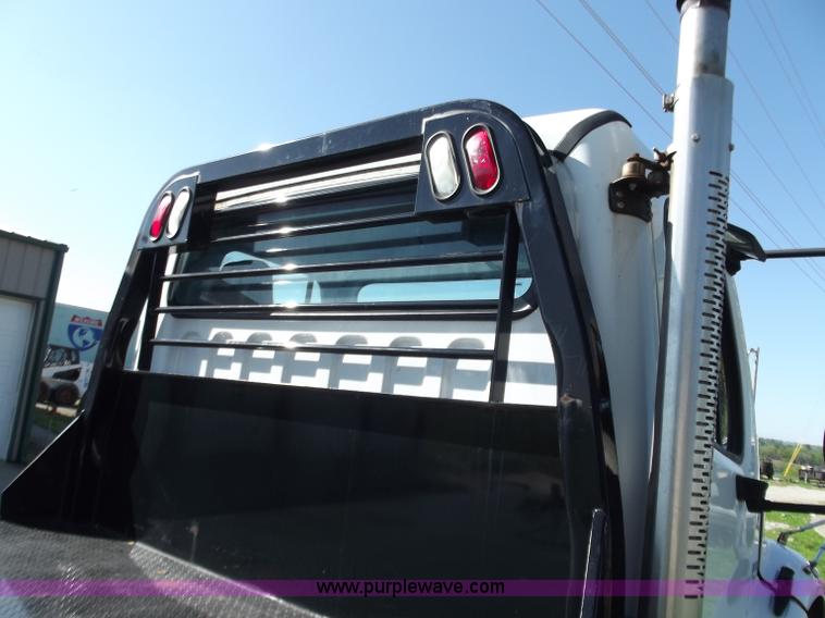 image for item B9194 2006 Freightliner M2 106 flatbed truck