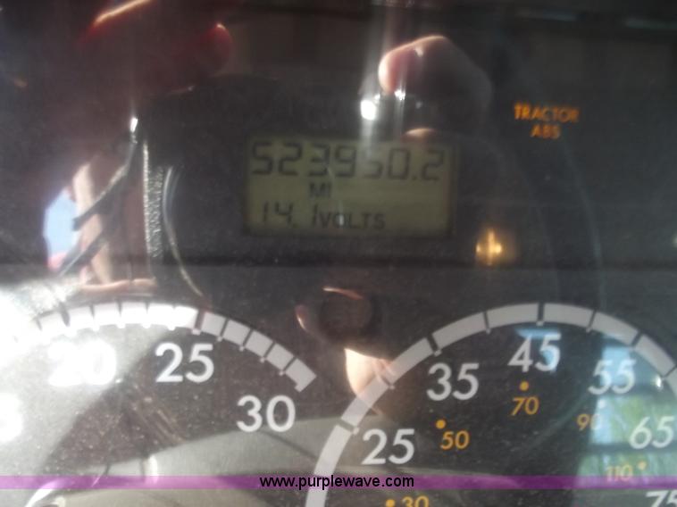 image for item B9194 2006 Freightliner M2 106 flatbed truck