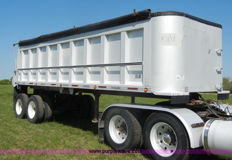 image for item C4325 1993 CMC 26' aluminum end dump semi trailer