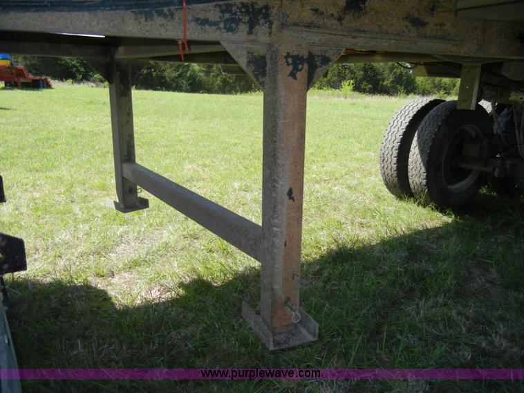 image for item C4325 1993 CMC 26' aluminum end dump semi trailer