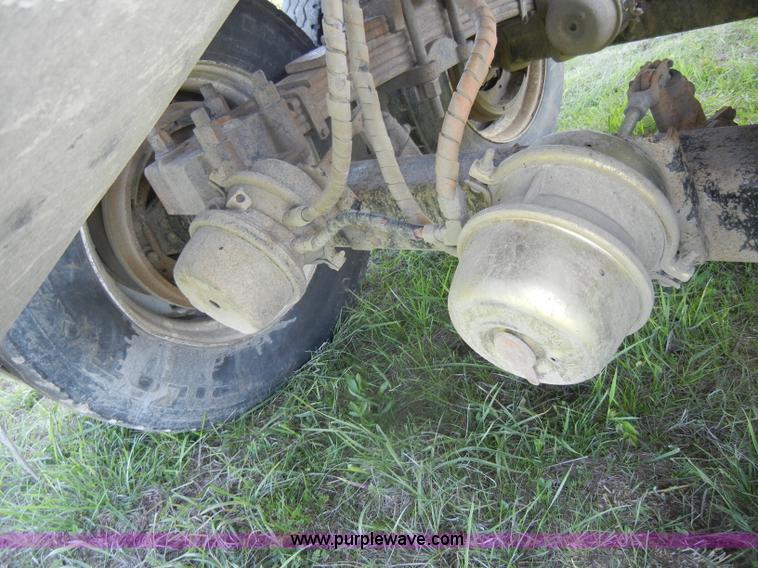 image for item C4325 1993 CMC 26' aluminum end dump semi trailer