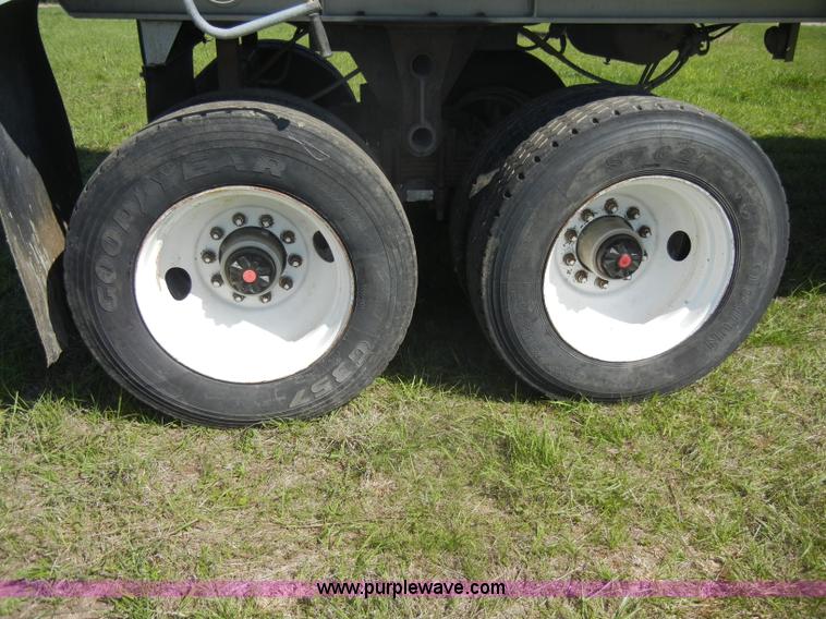 image for item C4325 1993 CMC 26' aluminum end dump semi trailer