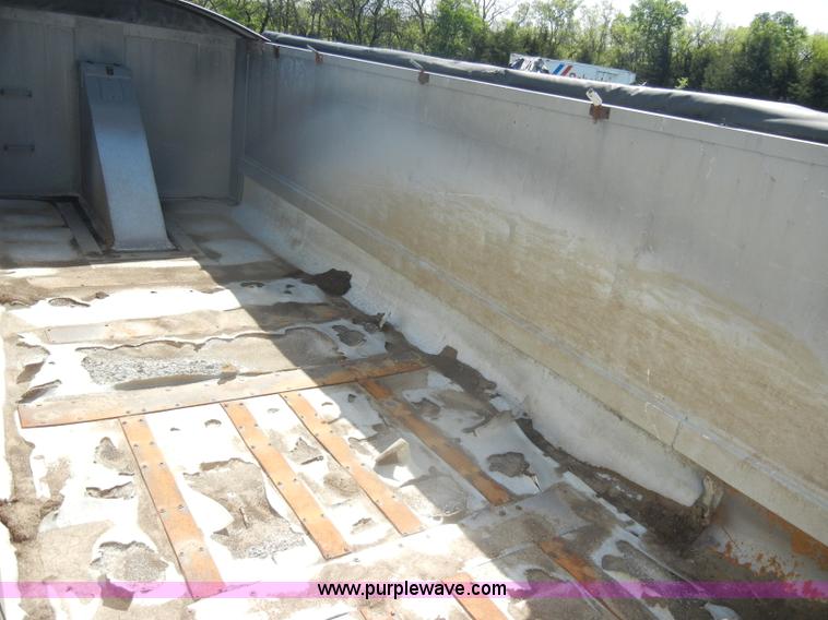 image for item C4325 1993 CMC 26' aluminum end dump semi trailer