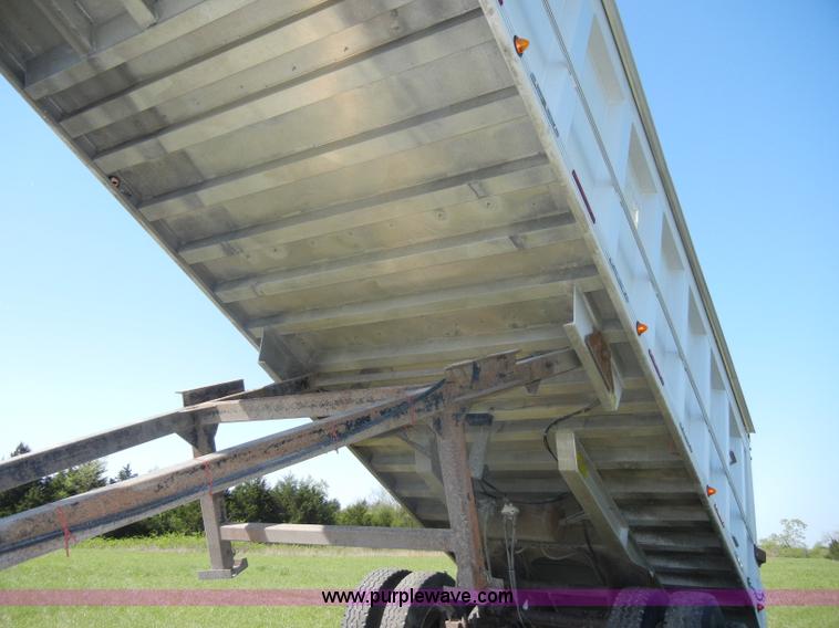 image for item C4325 1993 CMC 26' aluminum end dump semi trailer