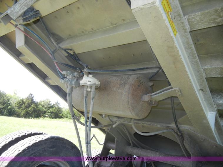 image for item C4325 1993 CMC 26' aluminum end dump semi trailer