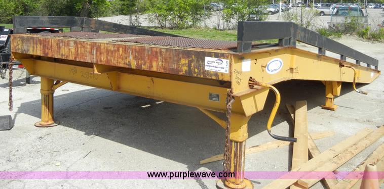 image for item C4326 Ledwell LW25RMP 25' loading ramp