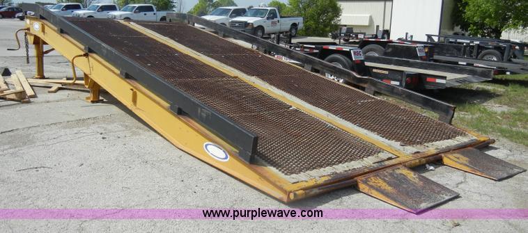 image for item C4326 Ledwell LW25RMP 25' loading ramp