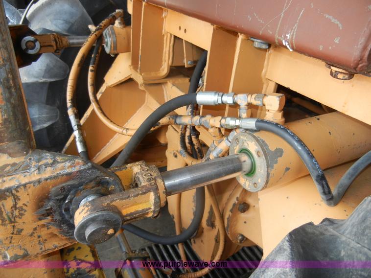 image for item C4406 Case 586C truck lift