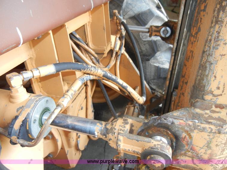 image for item C4406 Case 586C truck lift