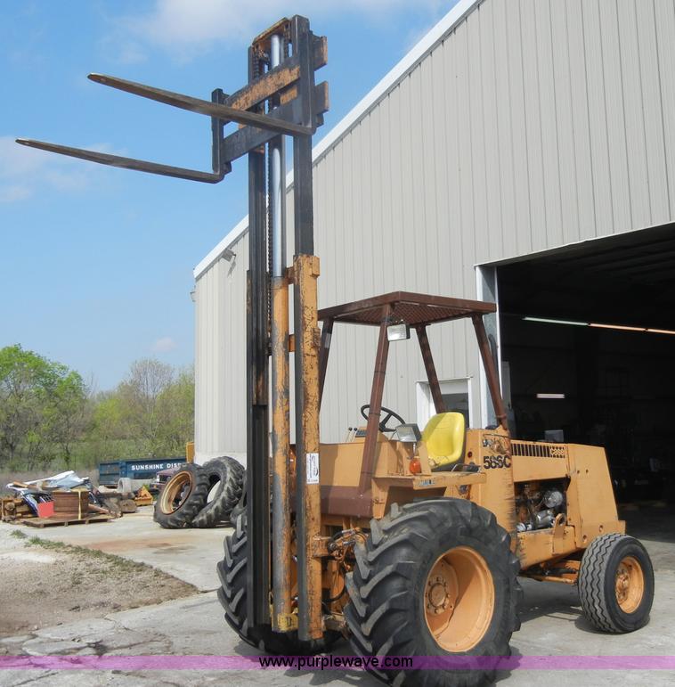 image for item C4406 Case 586C truck lift