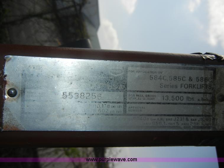 image for item C4406 Case 586C truck lift