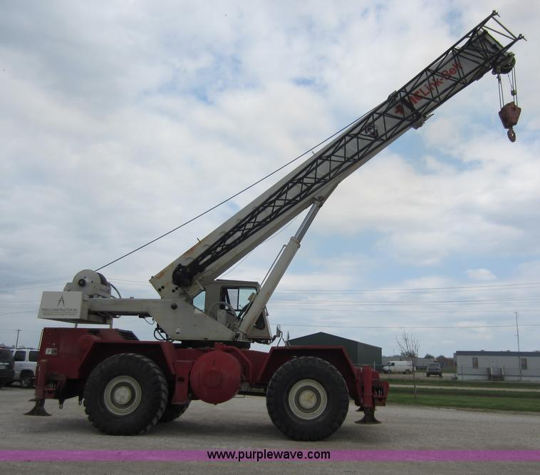 image for item C5389 1981 Fmc Link-belt HSP-8040 40 ton rough terrain crane