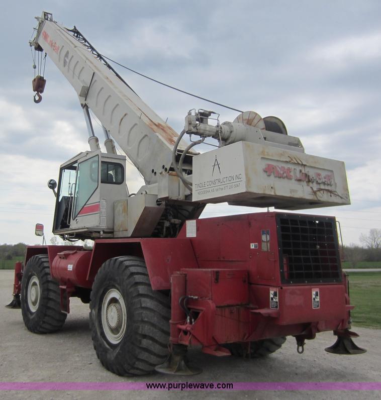 image for item C5389 1981 Fmc Link-belt HSP-8040 40 ton rough terrain crane