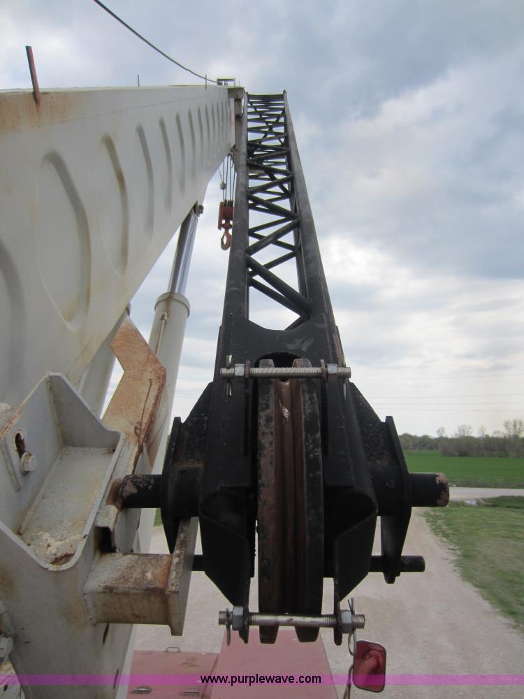 image for item C5389 1981 Fmc Link-belt HSP-8040 40 ton rough terrain crane