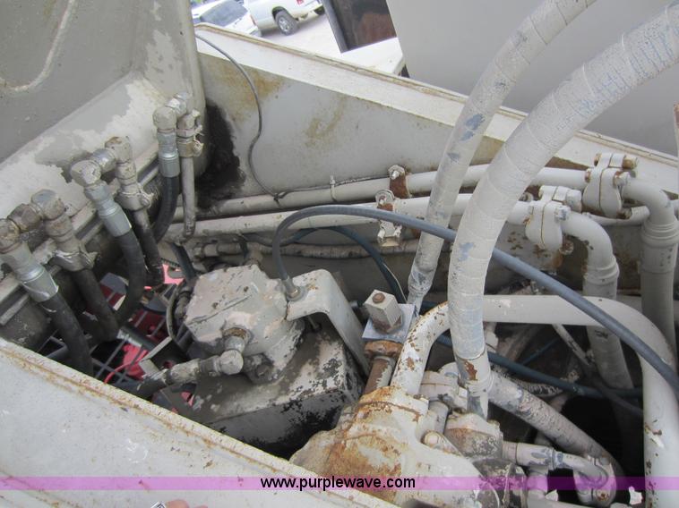 image for item C5389 1981 Fmc Link-belt HSP-8040 40 ton rough terrain crane