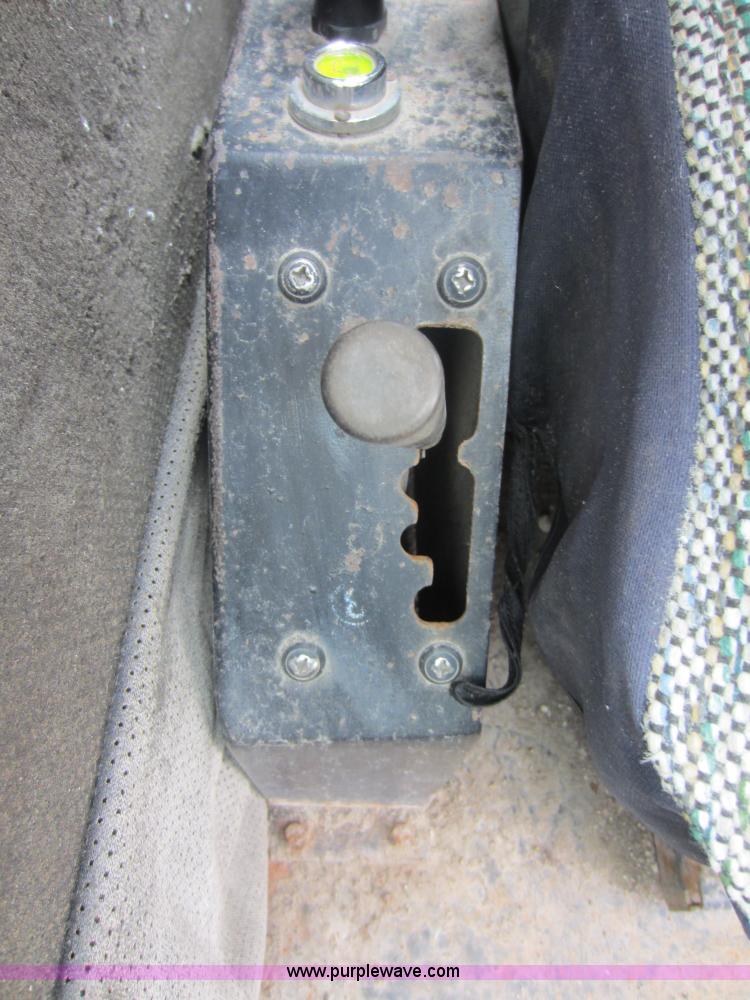 image for item C5389 1981 Fmc Link-belt HSP-8040 40 ton rough terrain crane