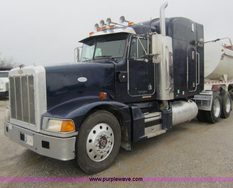 image for item C5394 1998 Peterbilt 377 semi truck