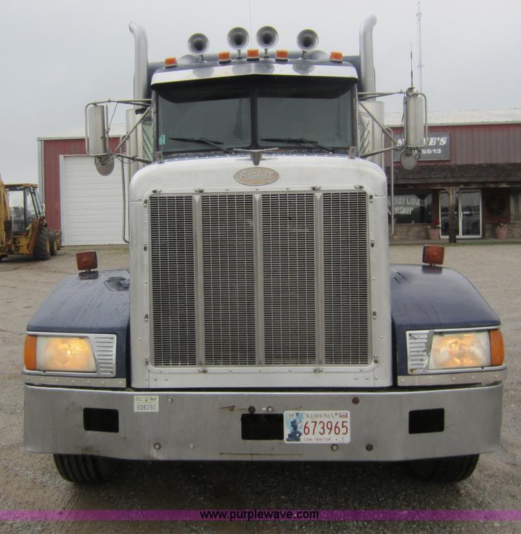image for item C5394 1998 Peterbilt 377 semi truck