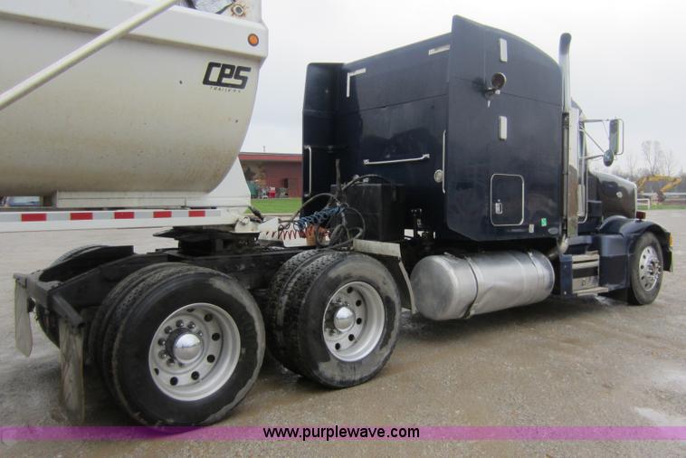 image for item C5394 1998 Peterbilt 377 semi truck