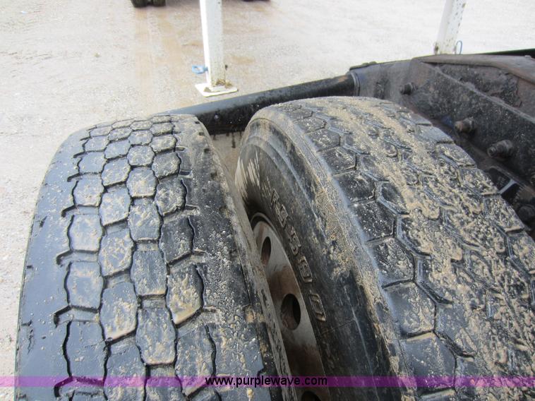 image for item C5394 1998 Peterbilt 377 semi truck