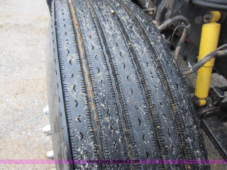 image for item C5394 1998 Peterbilt 377 semi truck