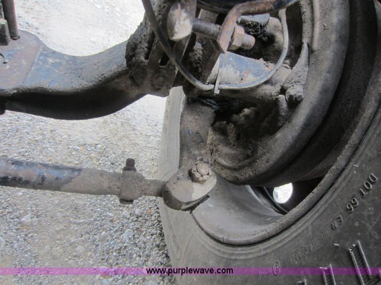 image for item C5394 1998 Peterbilt 377 semi truck