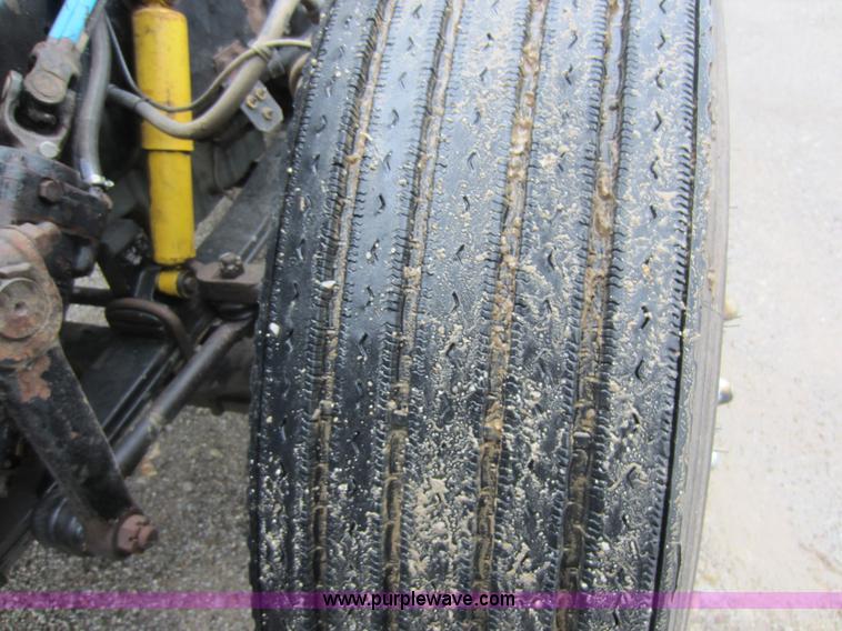 image for item C5394 1998 Peterbilt 377 semi truck