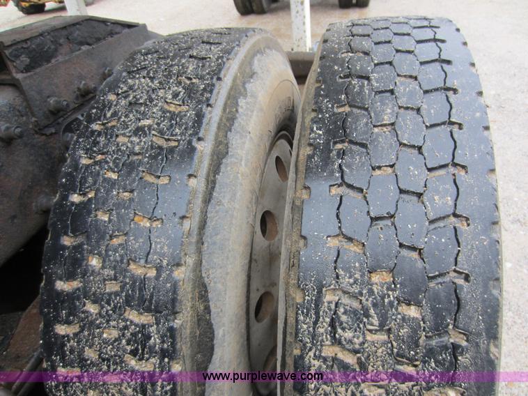 image for item C5394 1998 Peterbilt 377 semi truck