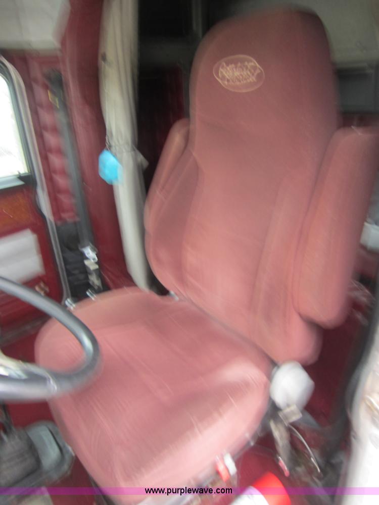 image for item C5394 1998 Peterbilt 377 semi truck