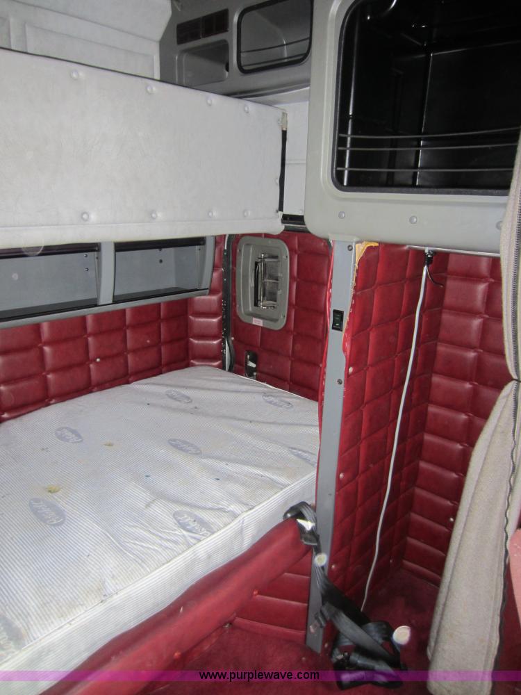 image for item C5394 1998 Peterbilt 377 semi truck