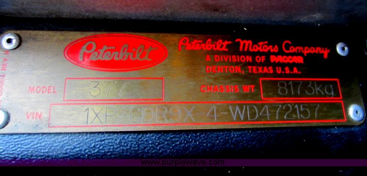 image for item C5394 1998 Peterbilt 377 semi truck