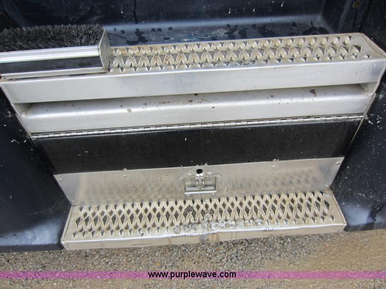 image for item C5394 1998 Peterbilt 377 semi truck