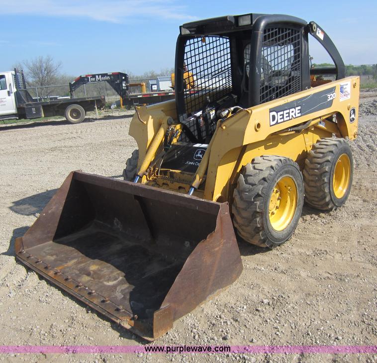 image for item C5418 2005 John Deere 320 skid steer
