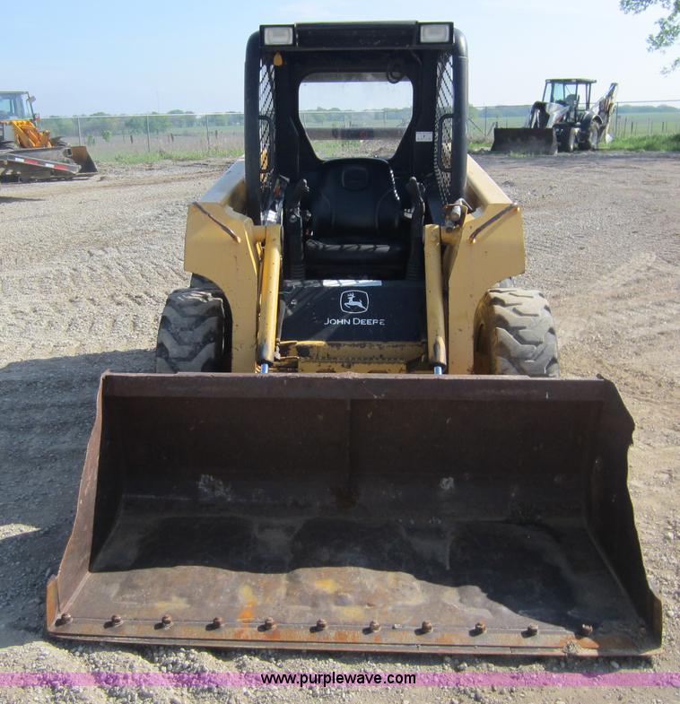 image for item C5418 2005 John Deere 320 skid steer