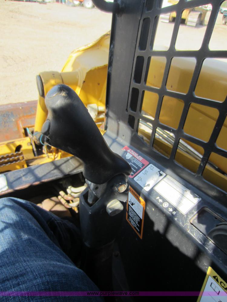 image for item C5418 2005 John Deere 320 skid steer