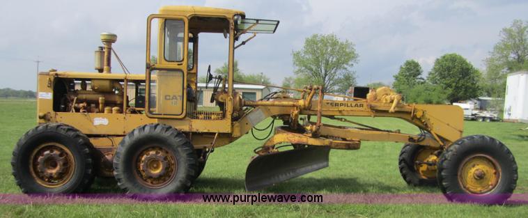 image for item C5439 1963 Caterpillar 12 motor grader