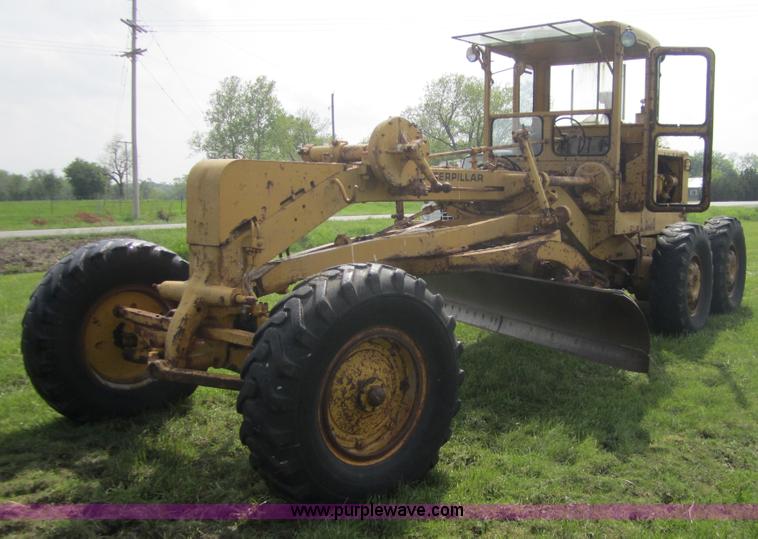 image for item C5439 1963 Caterpillar 12 motor grader